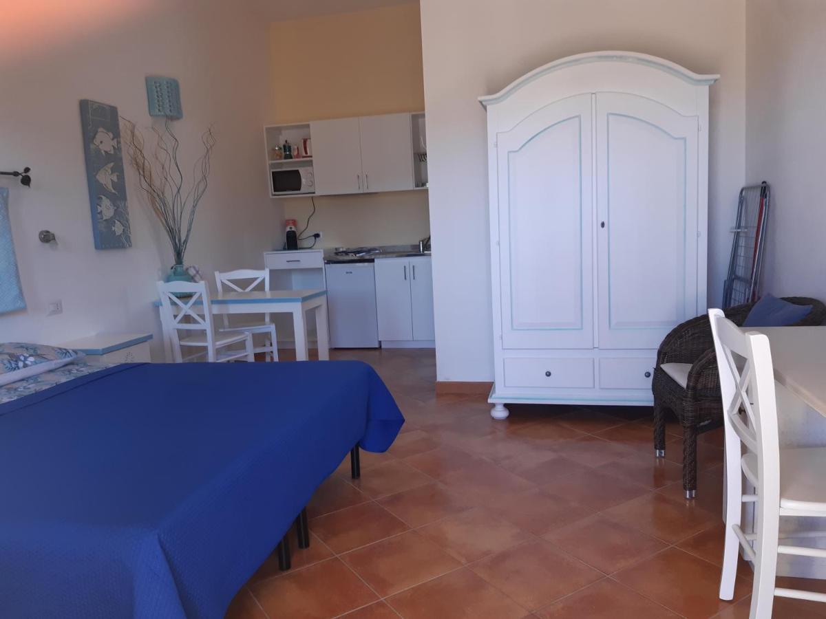 Agriturismo Campesi Casale Tra Le Vigne Aglientu Luaran gambar